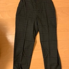 チェック柄パンツ