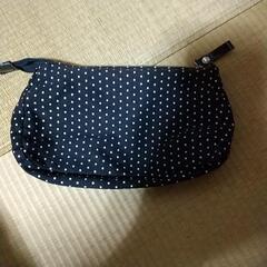 アニエスb 化粧ポーチの画像