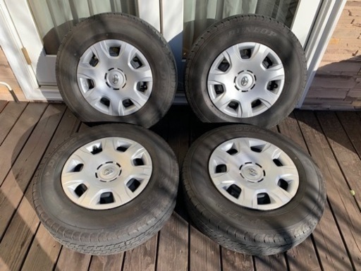ハイエース　純正タイヤホイール4本セット