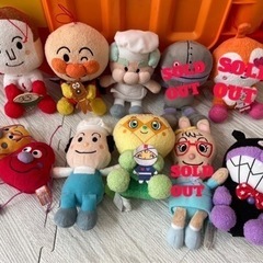 アンパンマン　ぬいぐるみ　一つ300円