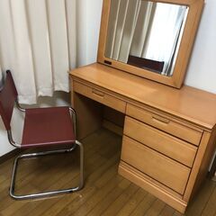 ドレッサーデスク　椅子つき　作業机にも便利♪ 　221216ー１
