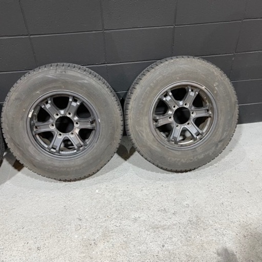 スタッドレスタイヤ　ハイエース　195/80 R15 ダンロップ　ウェッズ