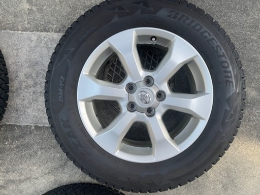 (販売終了です)トヨタ純正 ホイール17x7J 5H 114.3 4本 1台分 225/65R17 ブリヂストンDM–V2 2017年