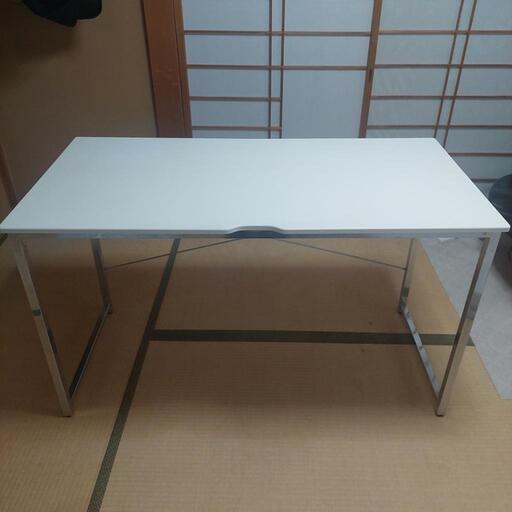 パソコンデスク(ニトリ)