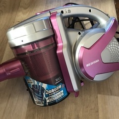 アイリスオーヤマ　コード付きハンディ掃除機サイクロンの画像