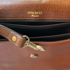 本革　ショルダーバッグの画像