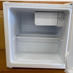 小さくて良い方⋆⸜🧡⸝‍⋆お部屋にちょっと欲しい方に 46L 冷蔵庫の画像