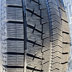 215/55R17  スタッドレスVRX の画像