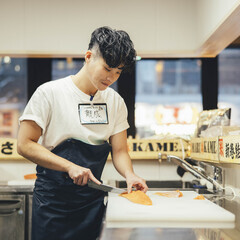 地元密着の北２４条or狸小路のシハチ鮮魚店の販売員スタッフさん募集中〜！！の画像