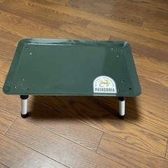 キャンプテーブル
