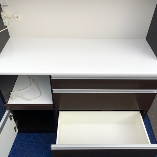 松田家具　食器棚