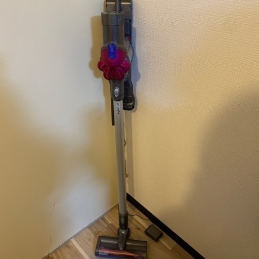 ん？なんか変じゃね？このダイソンって一体なに？そうコイツはダイソンdc35改V6ブラシだよ〜ん