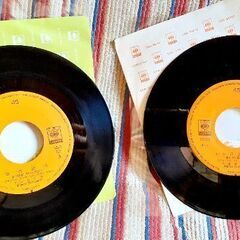 💿️山口百恵 レコード 2枚セット レア物 レトロ 貴重の画像