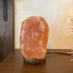ヒマラヤ岩塩のランプ　照明の画像