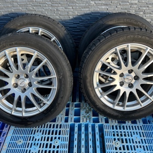 205/55R16 プリウス等に！　スタッドレスタイヤ！