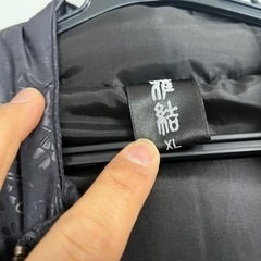 和柄のジャケットの画像