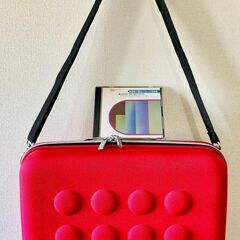 未使用に近いショルダバッグ、クッション付き、勉強用ノートPCや文具入れなどに最適の画像