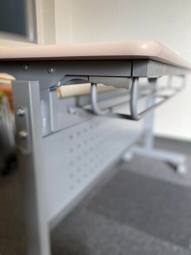 オフィス備品（教室備品：テーブル）をお買い取りいただける方