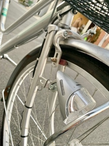 【募集は終了致しました】◎2021年12月購入の美品◎  自転車　26インチ／ 定価4万円位　(注)サドルに少々破れ有りました。