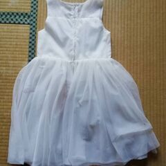 白いドレス（１３０くらい？）の画像