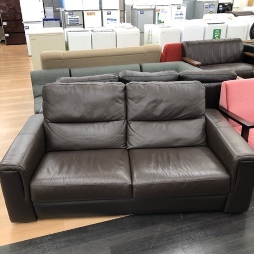 レザー2人掛けソファーを入荷しました！！