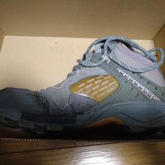 トレッキングシューズ　ジャンクの画像