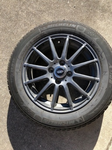 スタッドレスタイヤ