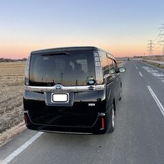 ヴォクシーハイブリッド寒冷地仕様車車検5年10月★ナビTVバックモニタエンジンスターターの画像