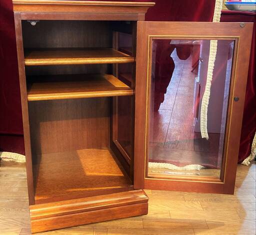 マルニ】地中海シリーズガラスキャビネットコーナーキャビネット