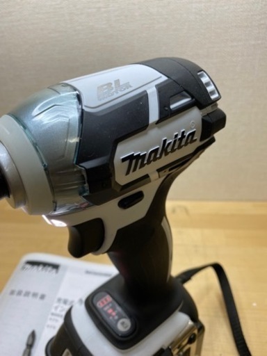 マキタ　TD148D 18V インパクトドライバー　白