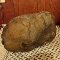 画像の天然石について教えて頂きたいです。の画像