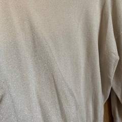 ラメ入りクールネックニット、セーターの画像