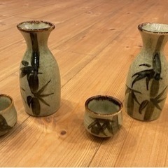 おちょこと徳利のセットの画像