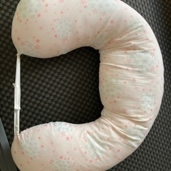 授乳クッション 抱き枕