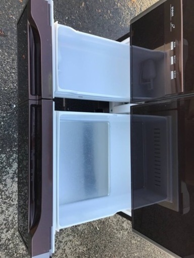 ★ジモティ割あり★ HITACHI 冷蔵庫 315L 17年製 動作確認／クリーニング済み TJ8183 ☆ジモティ割あり☆ HITACHI 冷蔵庫 315L 17年製 動作確認