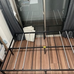 ベッドフレーム　セミダブルの画像