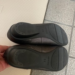 女性物の靴の画像