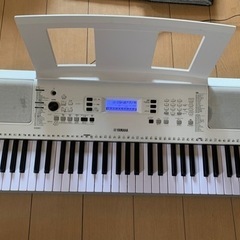 電子ピアノ