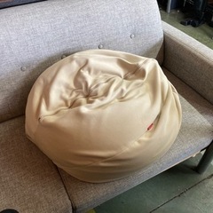 ● ビーズクッション、hanalolo