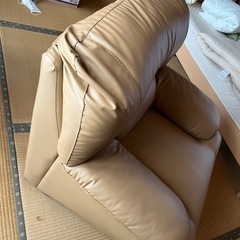 1人用ソファー　ベージュの画像