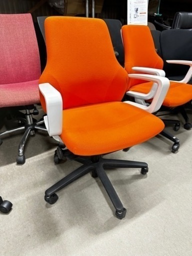 定価７万　コクヨ　グーフォ　チェア　ガス圧昇降