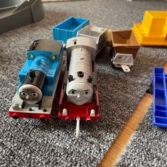 プラレール ぐるぐるまわそう！トーマスとマーリンの石炭ホッパーセットの画像