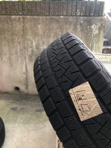 中古スタッドレス　ピレリー　195/65R15