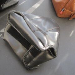 アンティーク風のカメラバック大量出品の画像