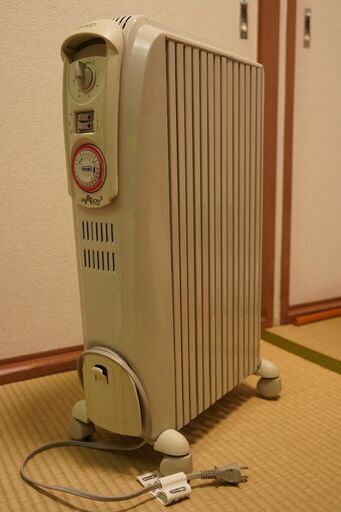 （値下げ）デロンギ オイルヒーター D071249EF