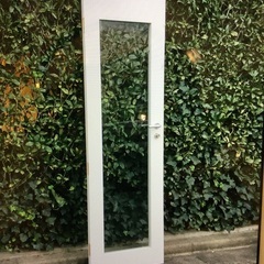 建材　ガラス通しのドア