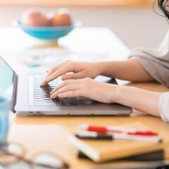 １月10日から勤務　南風原町【17時退勤】事務スタッフ