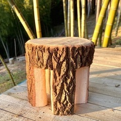 丸太のスツール
