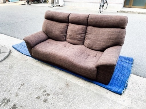 【定価約100,000円】3人掛けソファー　ブラウン