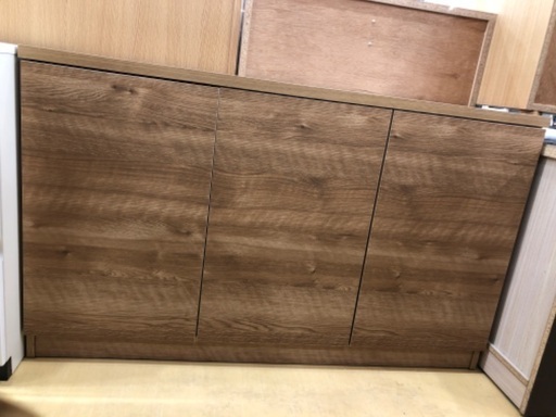3枚扉キャビネット　幅120cm ブラウン